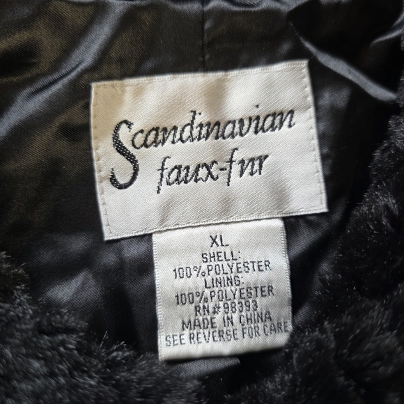 Scandinavian Faux Fur Black Cropped Jacket XL | Vintage Glam Goth Mod Retro Y2K - Picture 6 of 6